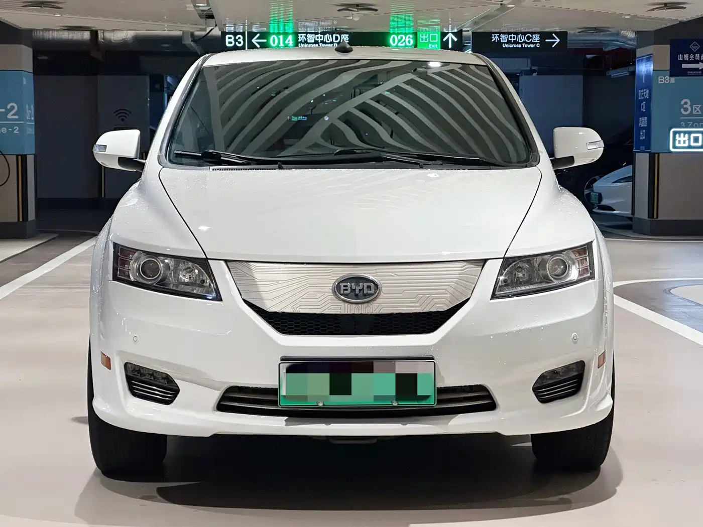 BYD e6 2016 2016 400 Luxury Edition