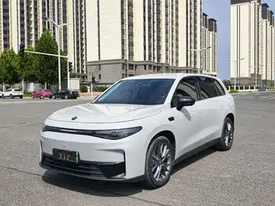 Leapmotor C10