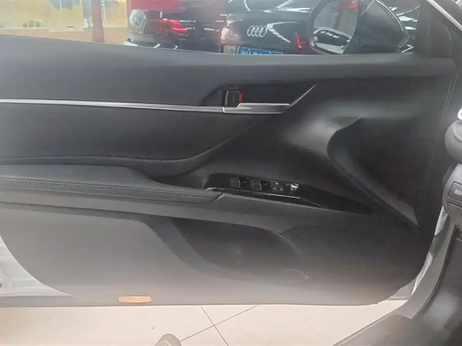 Toyota Camry 2021 2.0G Luxury Edition фото 7