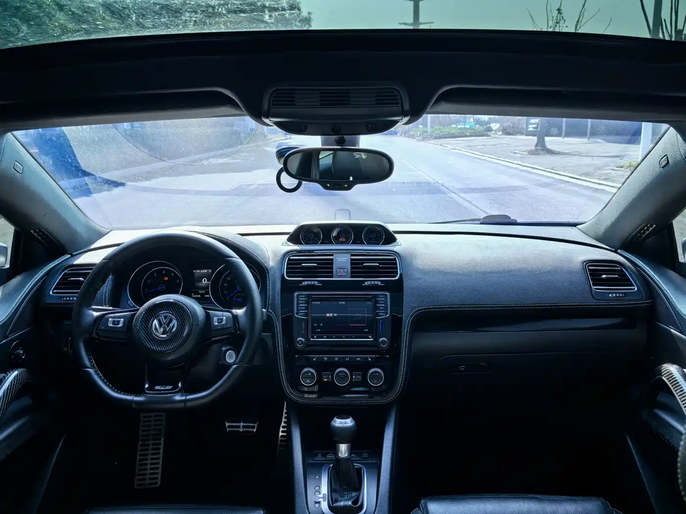Volkswagen Scirocco 2015 R 2.0TSI фото 9