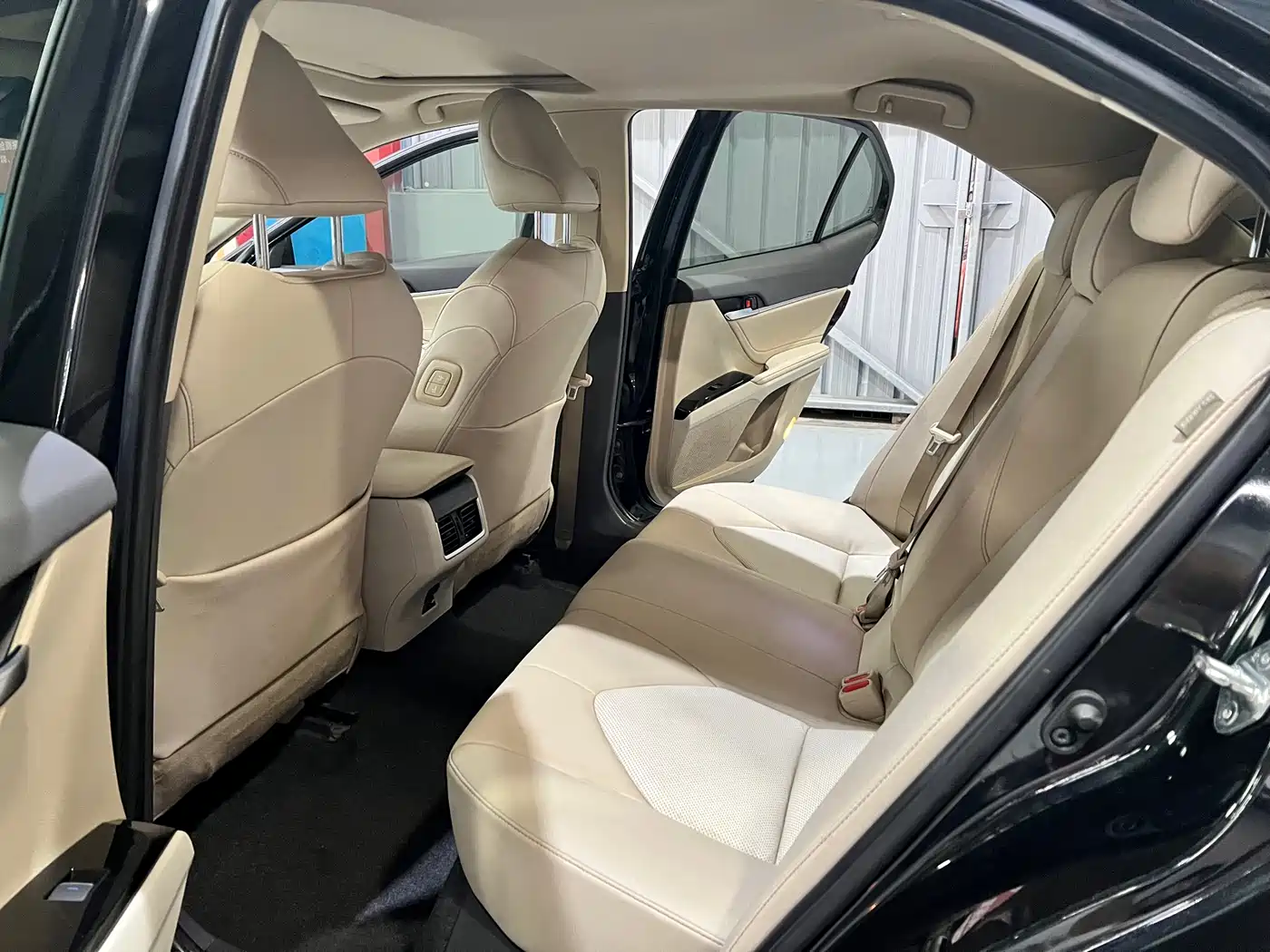 Toyota Camry 2021 2.0G Luxury Edition фото 6