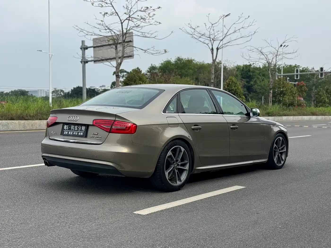 Audi A4L 2013 40 TFSI quattro Personality Sport фото 22