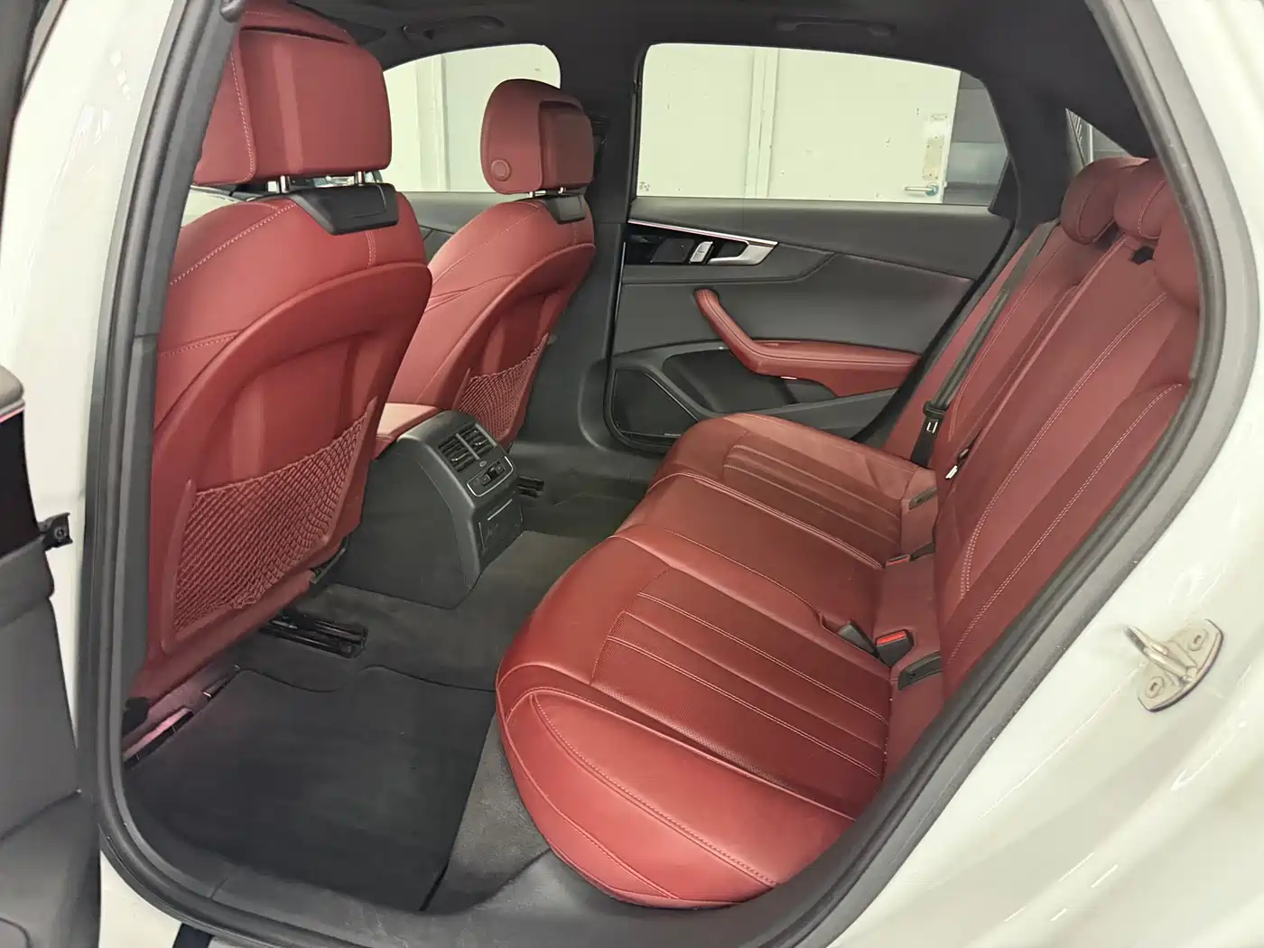 Audi A4L 2023 40 TFSI Bang&Olufsen Starlight Edition фото 5