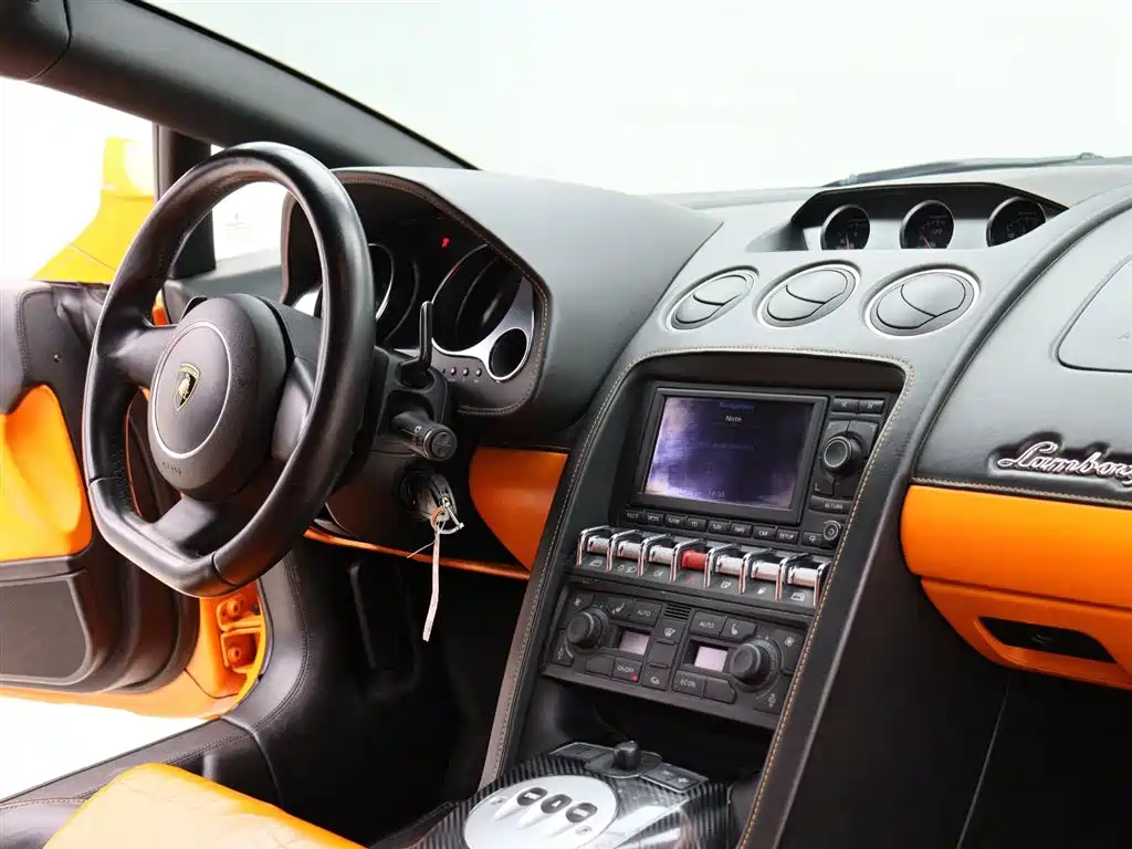 Lamborghini Gallardo 2011 Lamborghini Gallardo LP 560-4 Bicolore фото 9