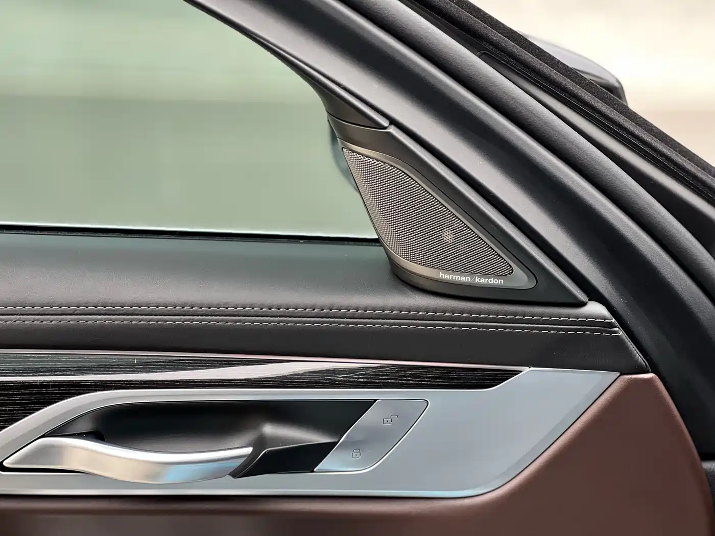 BMW 7 Series 2019 740Li Leading M Sport Package фото 8