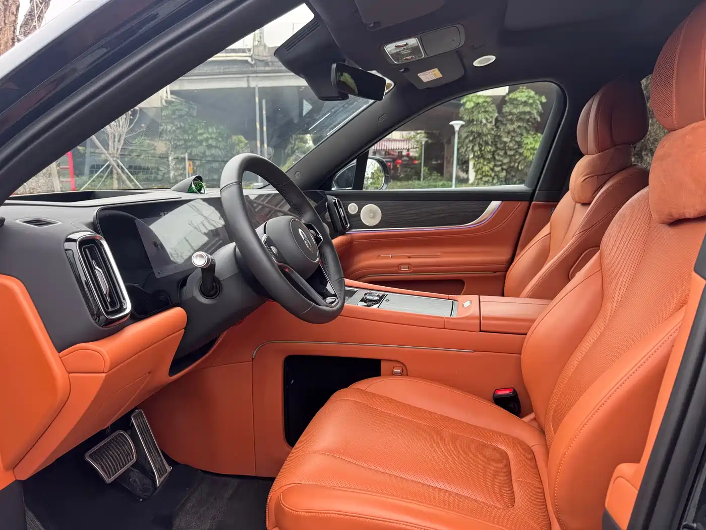 AITO Wenjie AITO M9 2024 Extended Range Ultra 42kWh 6-Seater фото 12