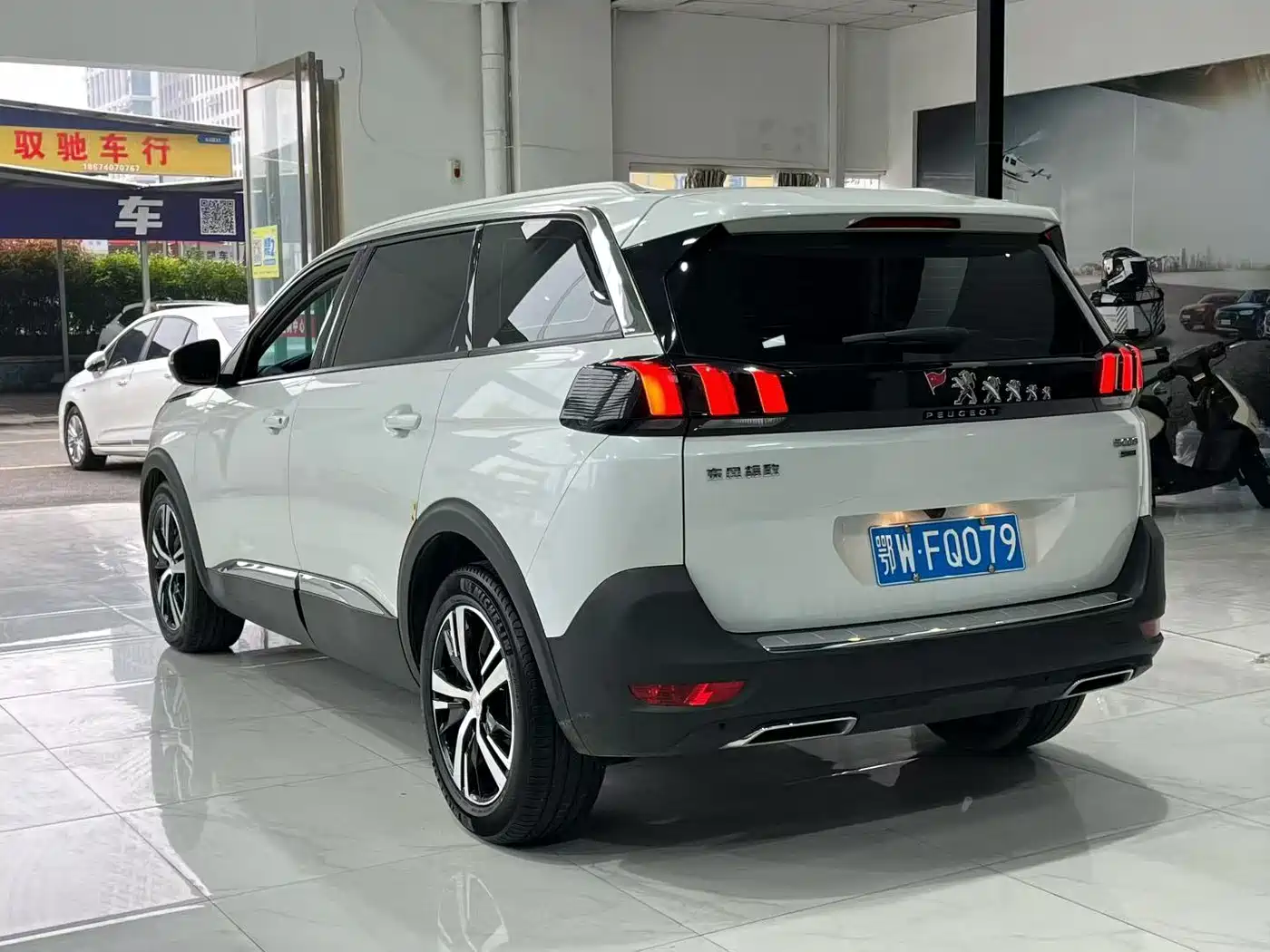 Peugeot 5008 2021 360THP 5-seater Performance Edition фото 4