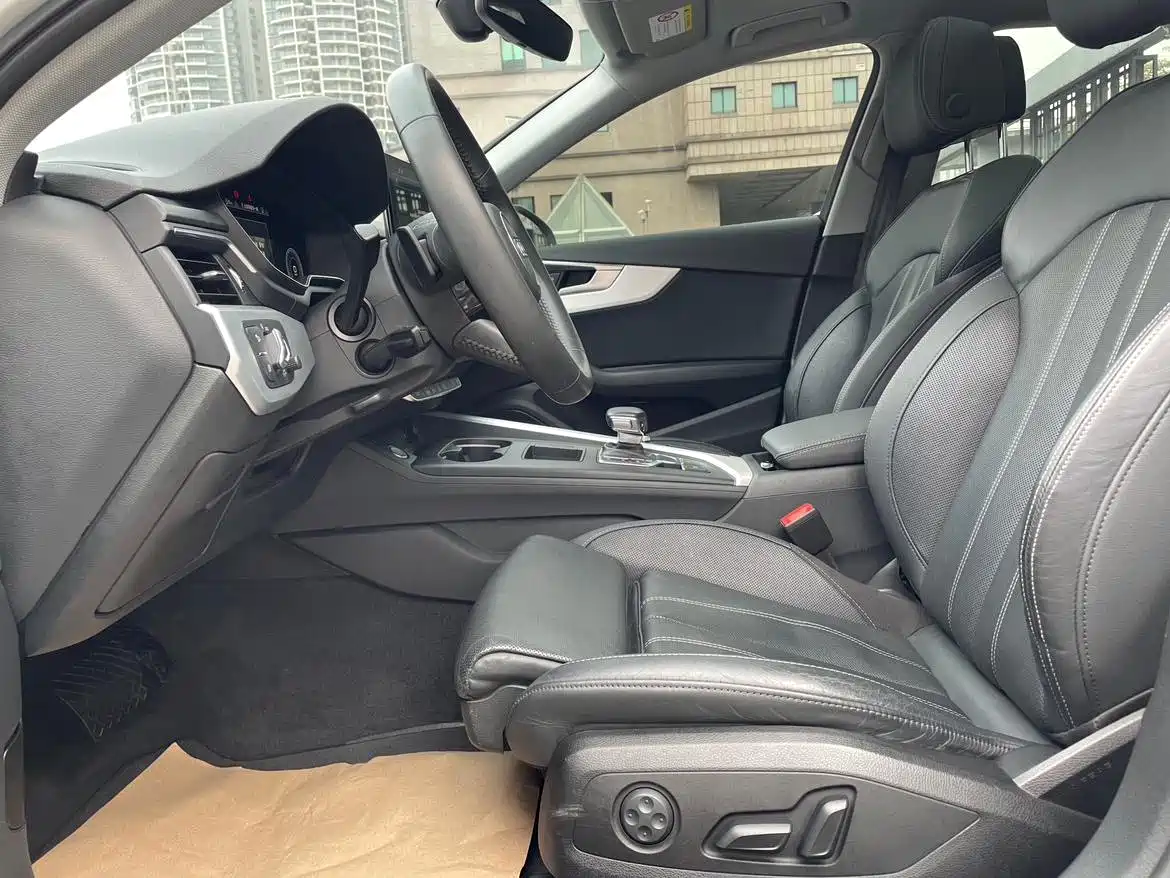 Audi A4L 2020 40 TFSI Luxury Dynamic фото 8