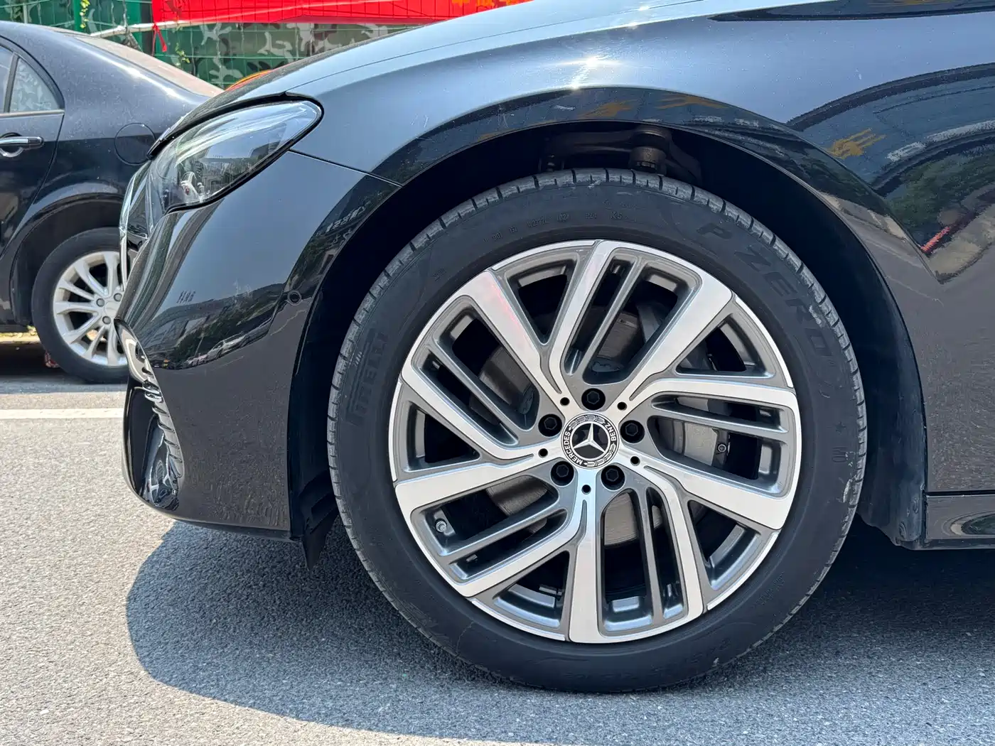 Mercedes-Benz E-Class 2024 E 300 L Fashion фото 4