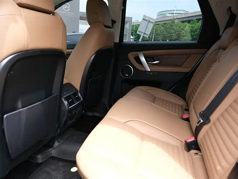 Land Rover Discovery Sport 2025 249PS Performance Tech Edition фото 12