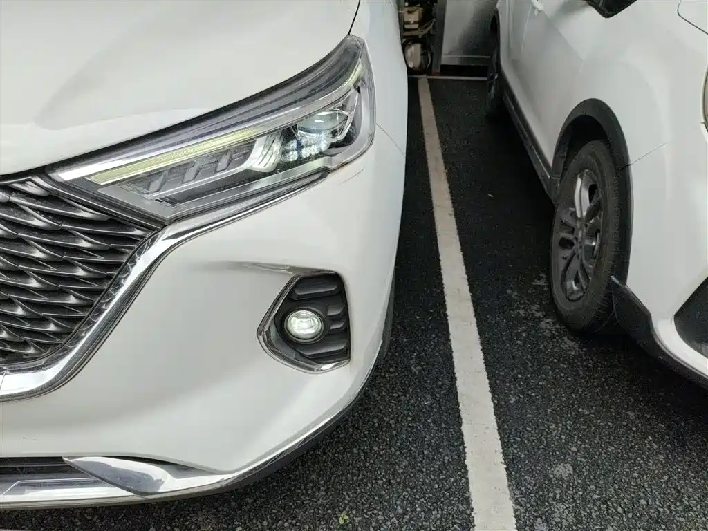 Haval M6 2021 PLUS 1.5T Manual Luxury Smart Connect фото 18