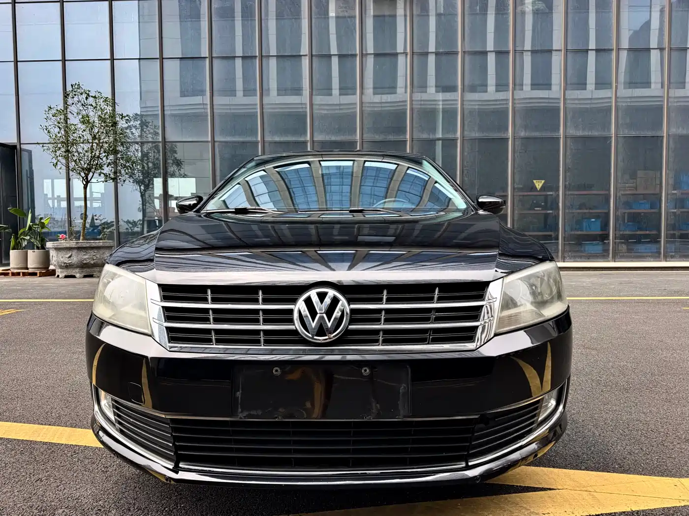 Volkswagen Lavida 2013 1.6L Automatic Comfort Edition фото 2