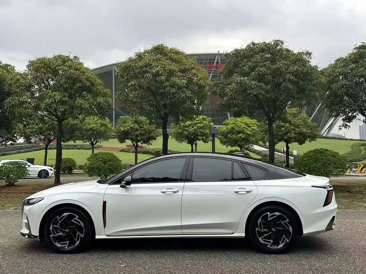 Hongqi H6 2023 2.0T Comfort Edition фото 9