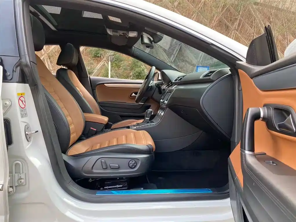 Volkswagen FAW-Volkswagen CC 2015 1.8TSI Luxury фото 14
