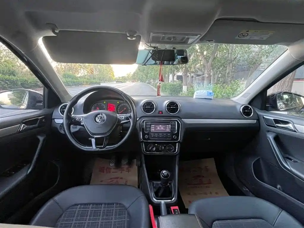 Volkswagen Jetta 2019 Dream Edition 1.4L Manual Comfort фото 6