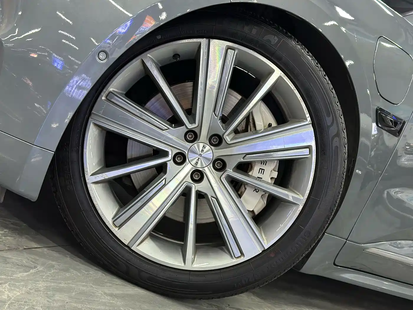 ZEEKR EXTREME KRYPTON 001