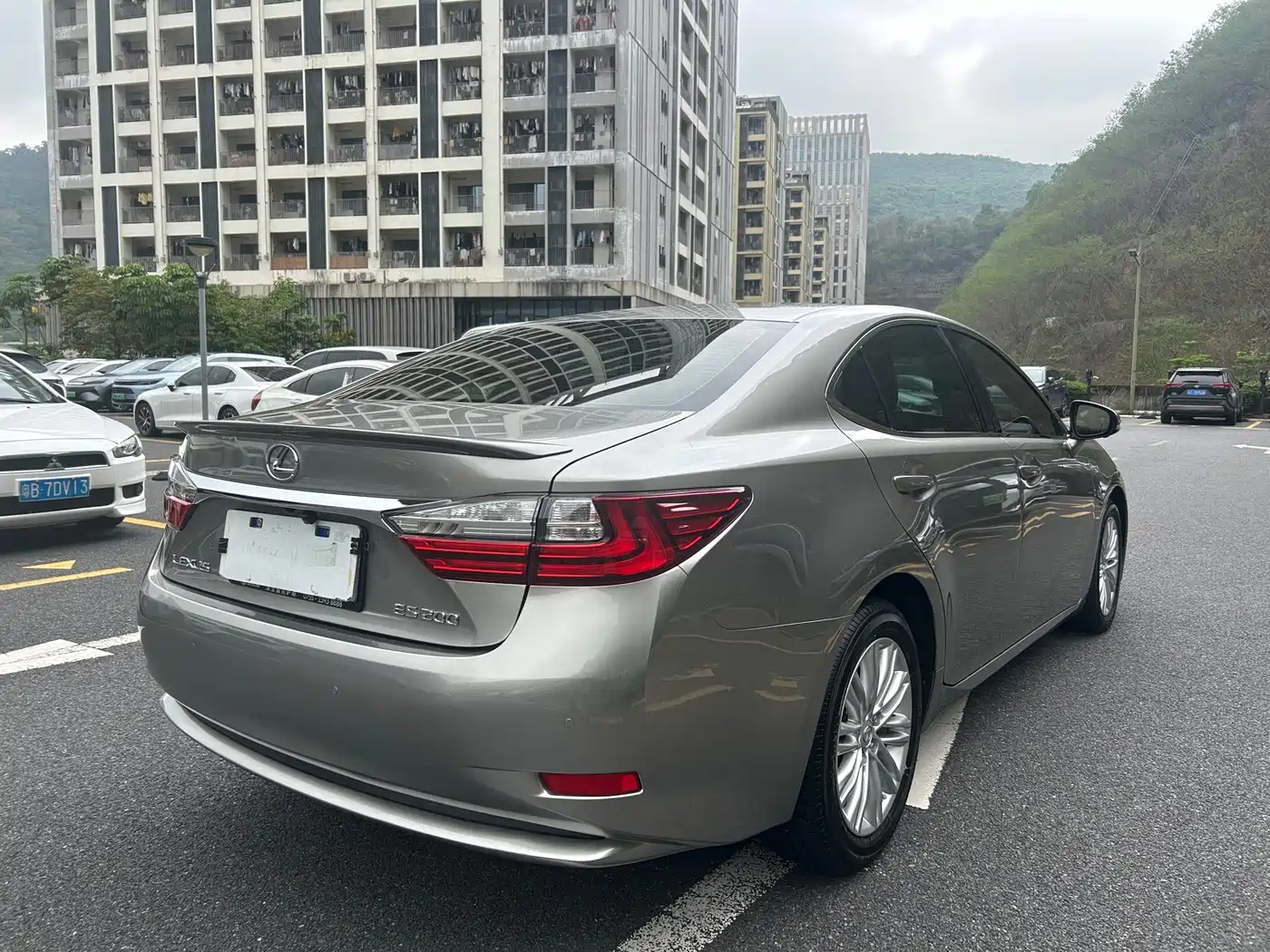 Lexus ES 2015 200 Elite Edition фото 29
