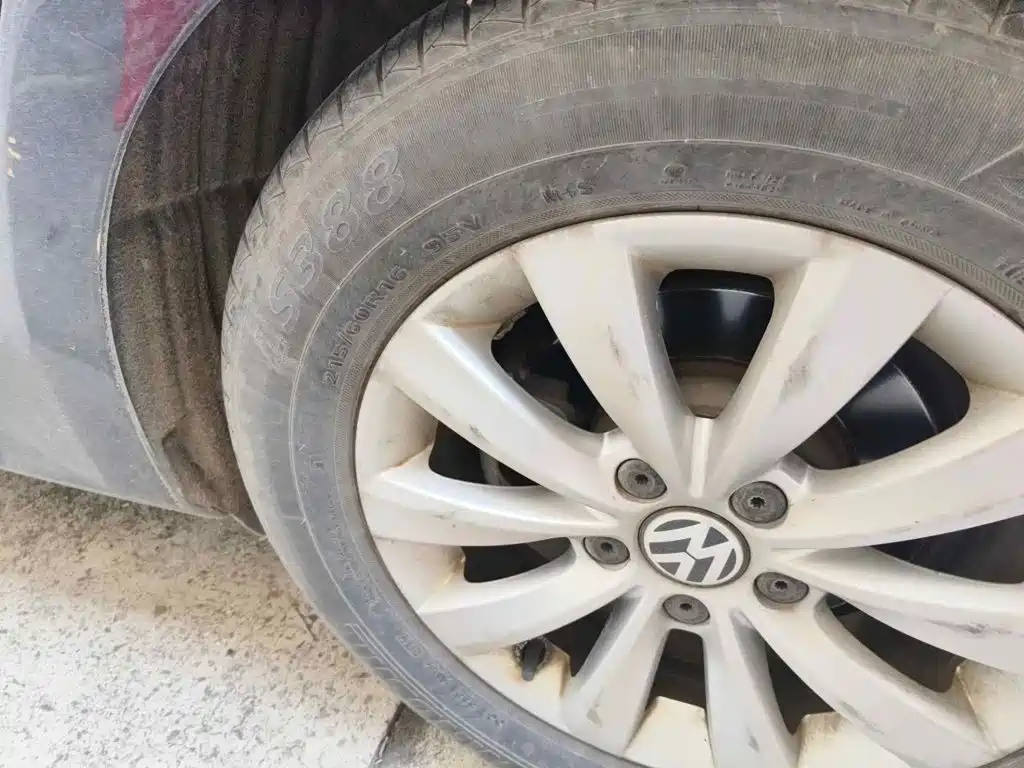 صورة 7 - Volkswagen Passat