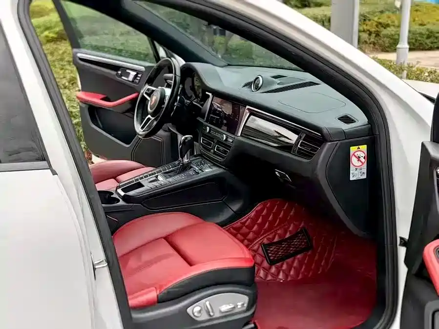 Porsche Macan 2018 Macan 2.0T фото 8