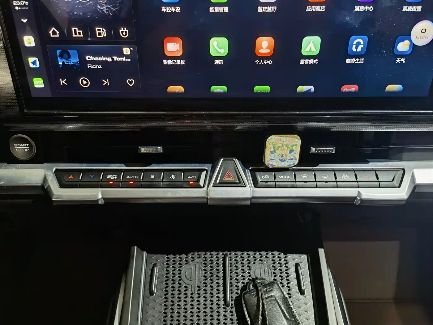 Tank 400 New Energy 2024 Hi4-T Off-Road Edition фото 13