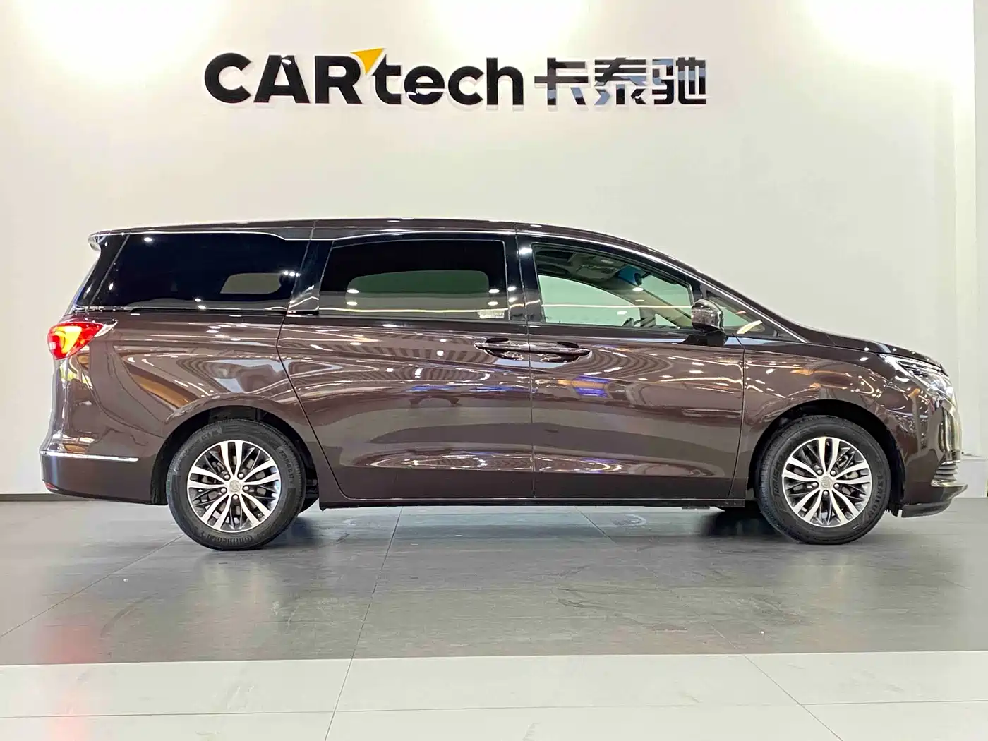 Buick GL8 2018 ES 28T Luxury Type China VI фото 4
