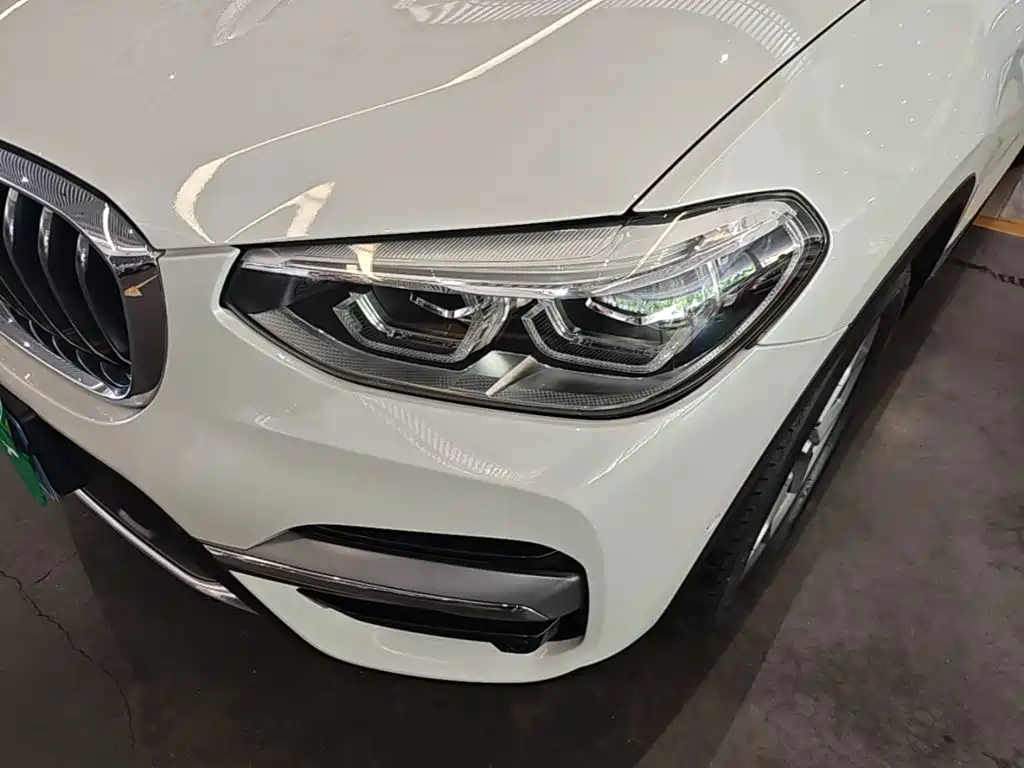 Фото 18 - BMW X3