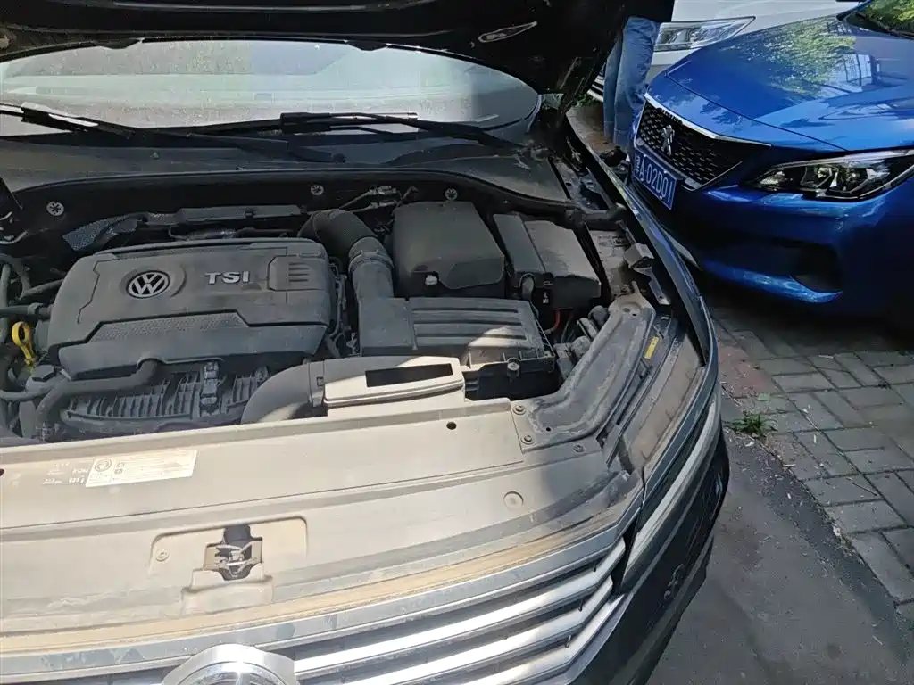 Volkswagen Passat 2016 330TSI DSG Executive Edition фото 24
