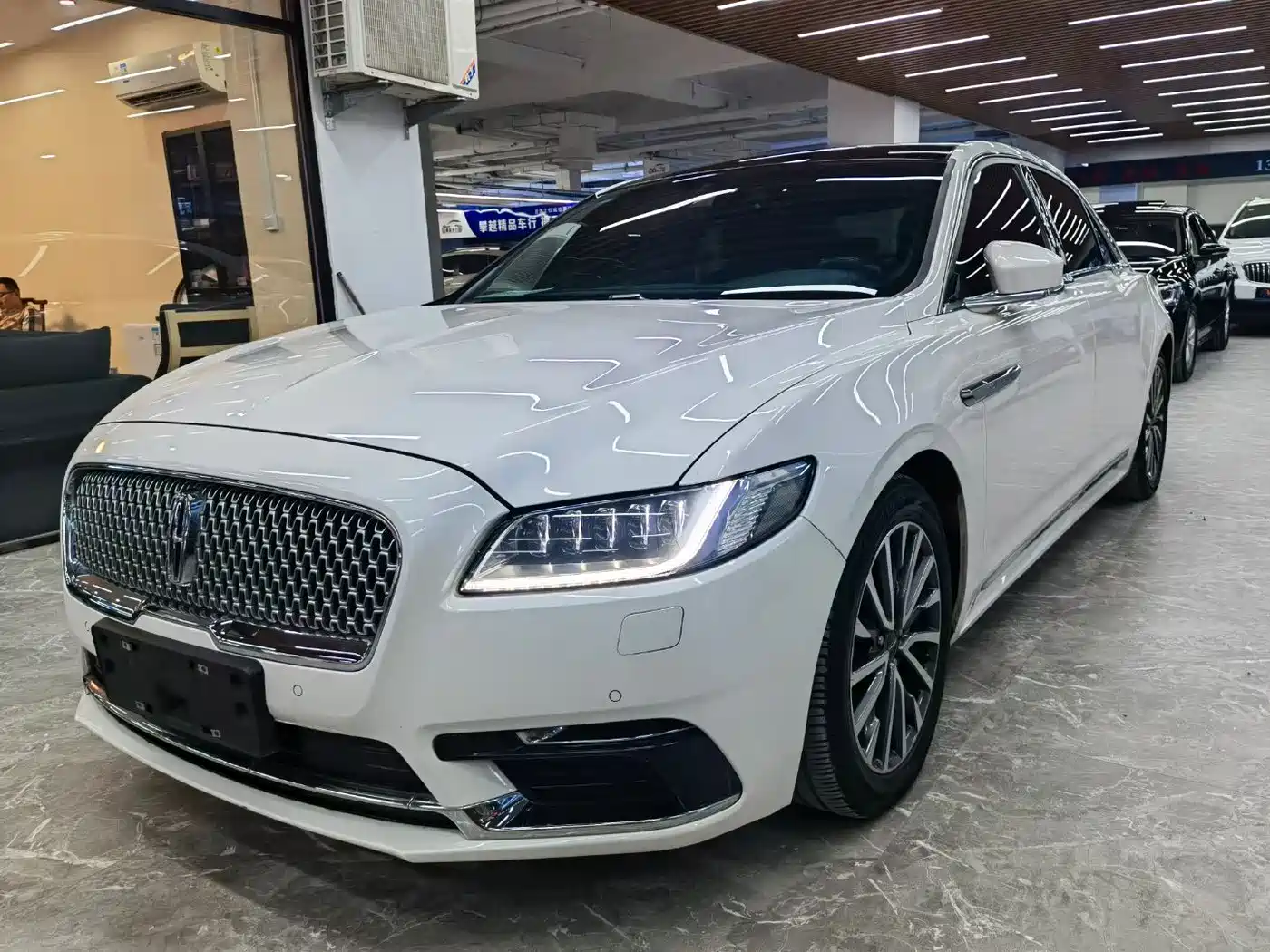Lincoln Continental 2019 2017 2.0T 2WD Elegance Edition