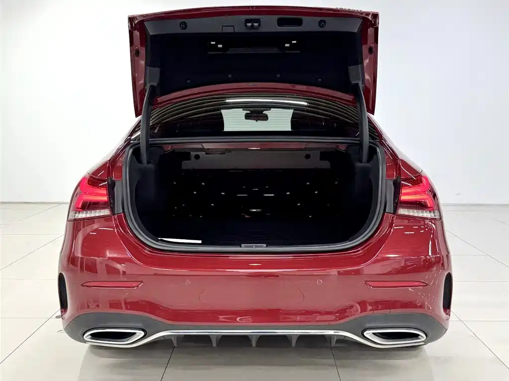 Mercedes-Benz A-Class 2021 A 200 L Sport Sedan Fashion Edition фото 5
