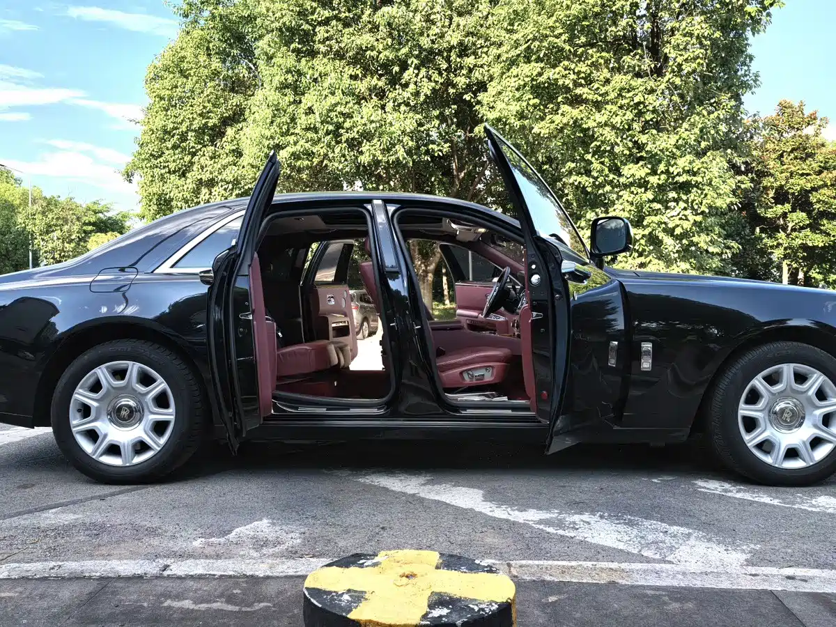 Rolls-Royce Ghost 2013 2010 Model 6.6T Standard