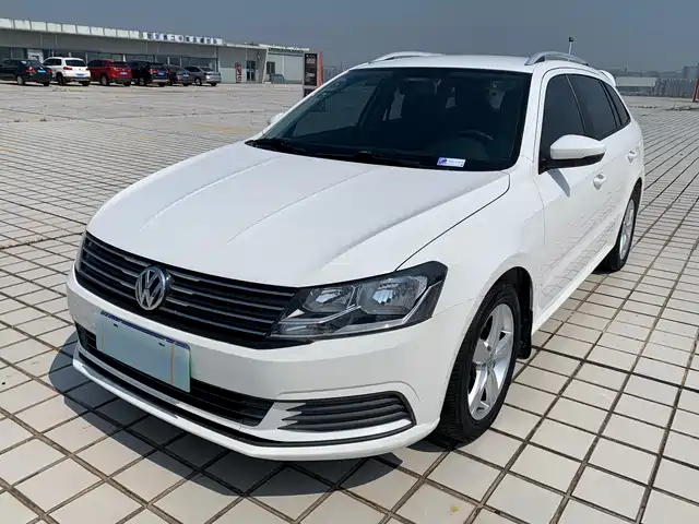  Volkswagen Lavida Tour 2017 1.6L Automatic Trend Edition