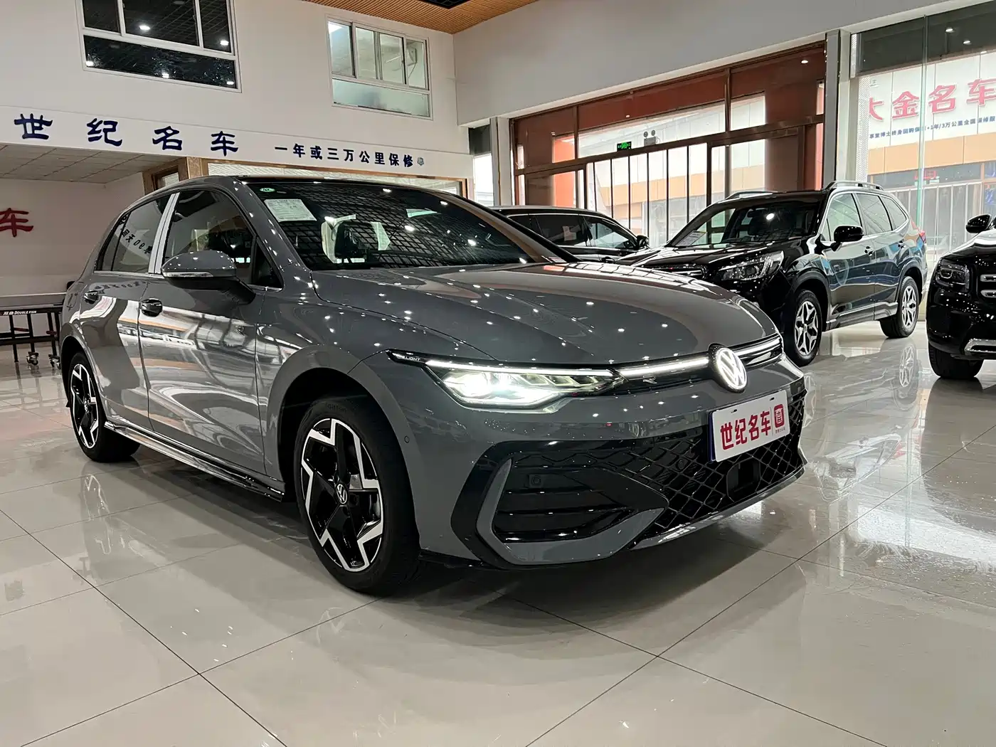 Volkswagen Golf 2025 2025 300TSI R-Line