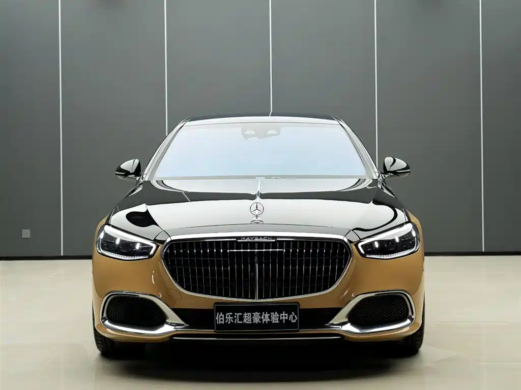 Mercedes-Benz Maybach S-Class 2022 S 680 4MATIC Virgil Abloh Limited Edition фото 5
