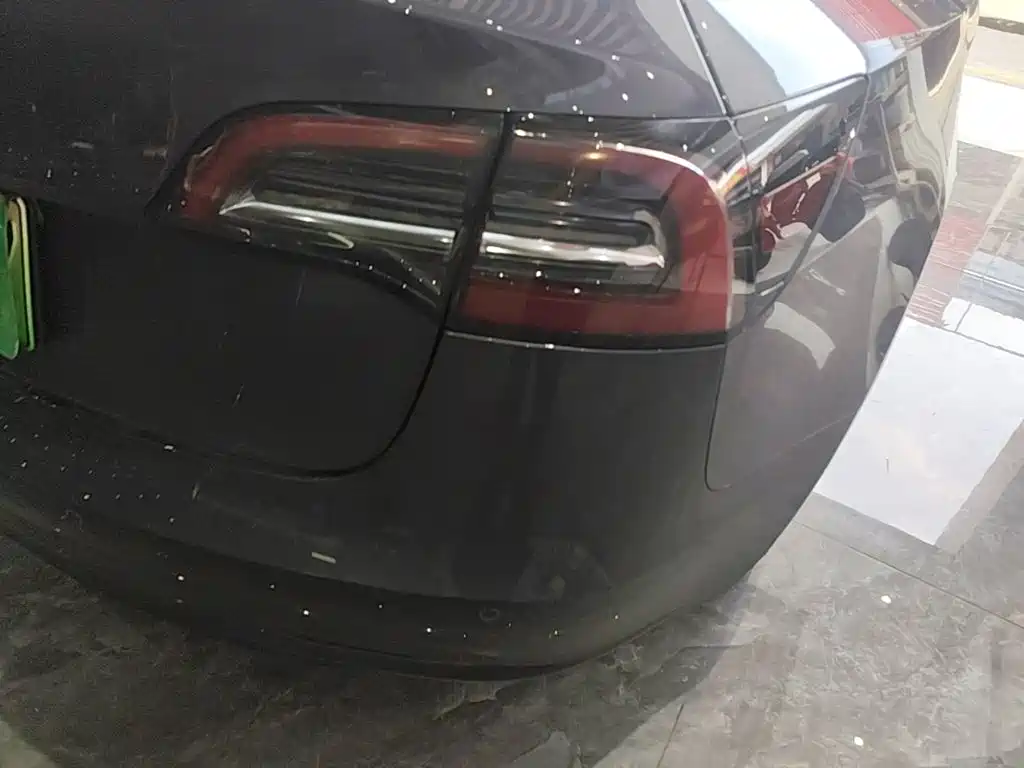 Фото 8 - Tesla Model 3