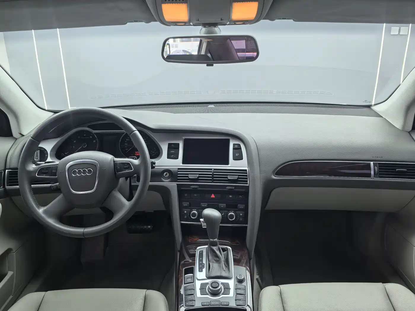 Audi A6L 2011 Model 2.4L Technology фото 6
