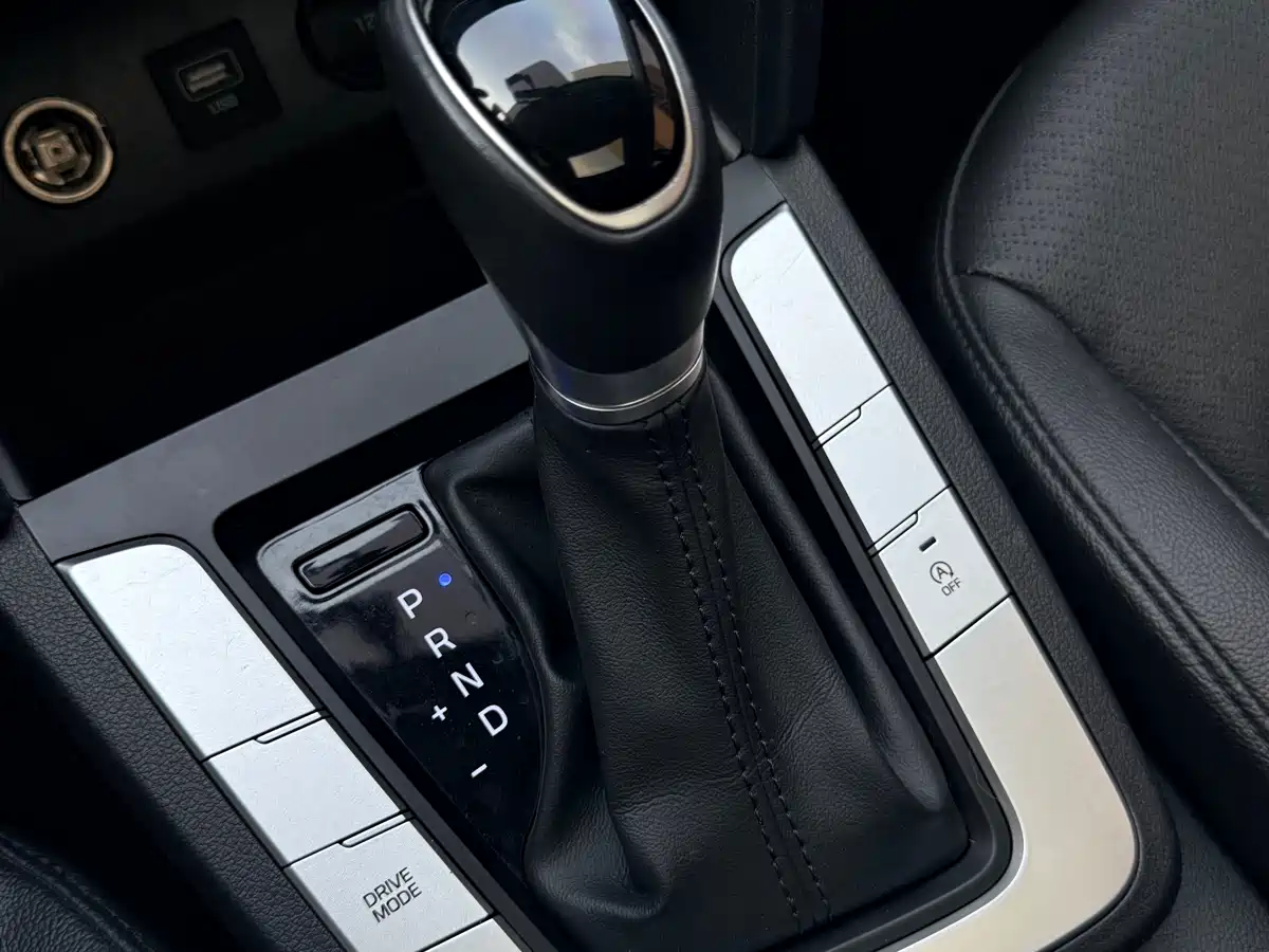 Hyundai Elantra 2020 1.5L CVT Smart Style·Elite фото 10