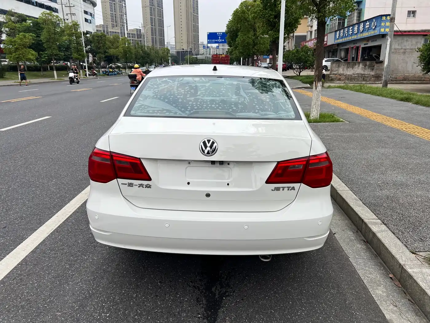 Volkswagen Jetta 2013 1.4L Manual Comfort фото 9