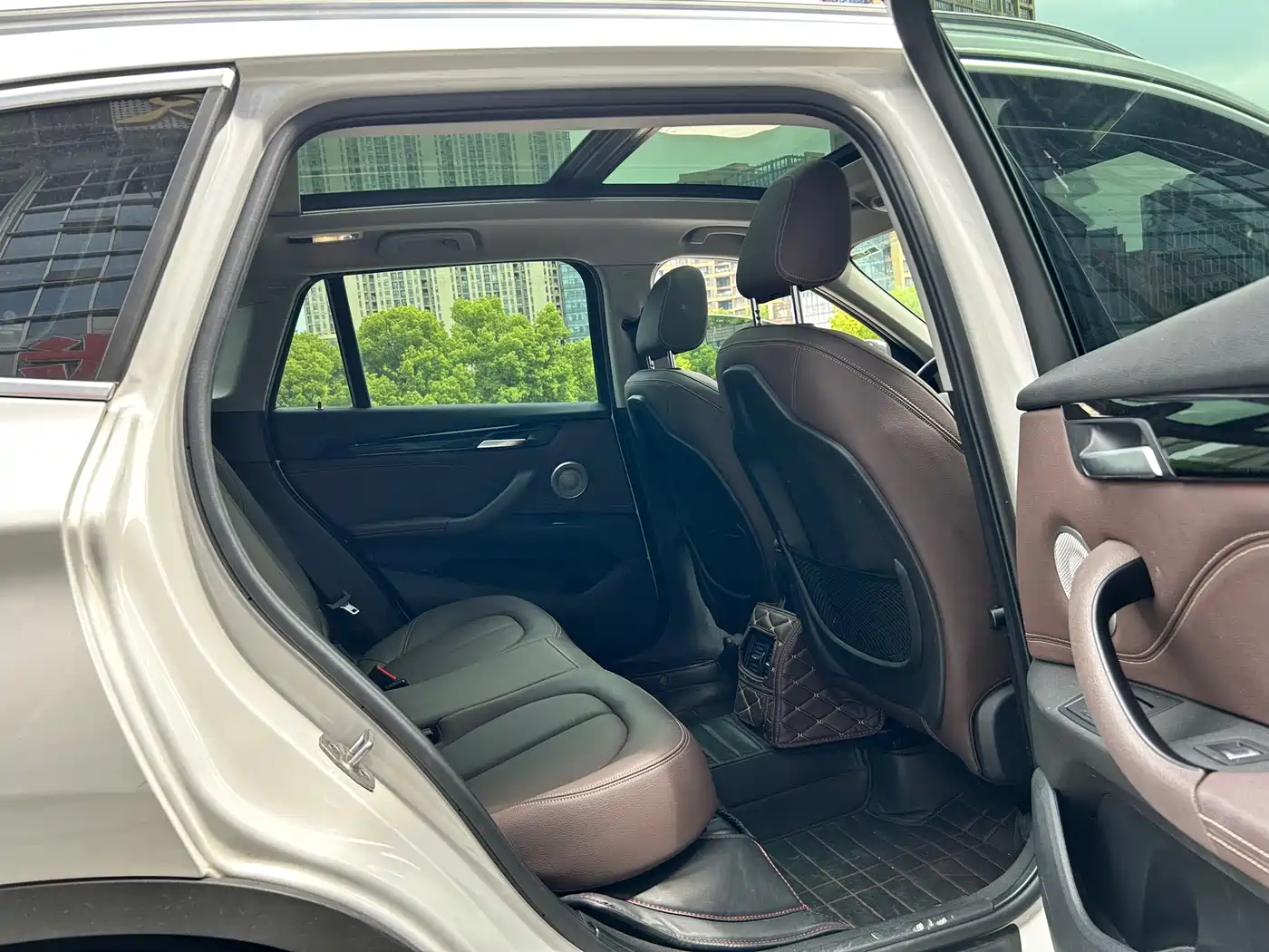 BMW X1 2022 sDrive25Li Leading фото 17