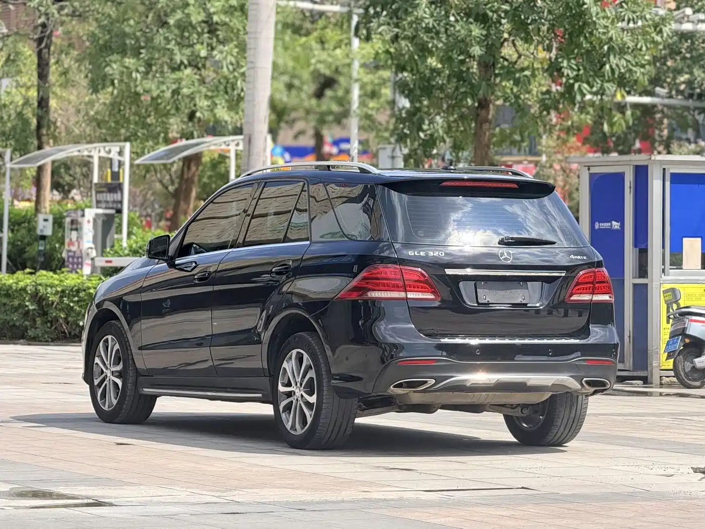 Mercedes-Benz GLE 2016 GLE 320 4MATIC Luxury фото 3