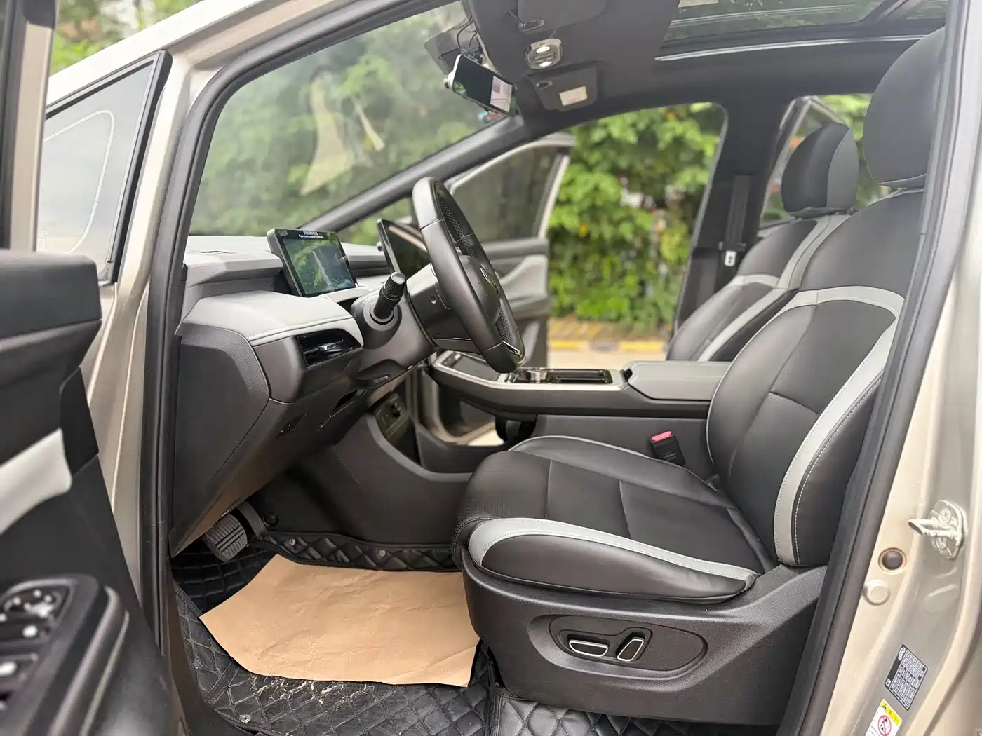 Hycan Auto Hycan Z03 2022 2022 Model 620km Trendy Cool Edition 160kW 76.8kWh