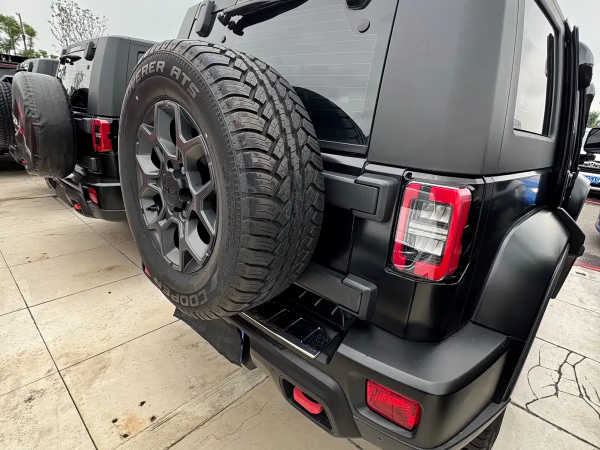 BAIC ORV Beijing Offroad BJ40 2024 2.0D Blade Hero Glory Edition фото 16