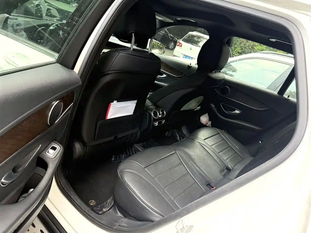 Mercedes-Benz GLC 2017 GLC 300 4MATIC Dynamic фото 7