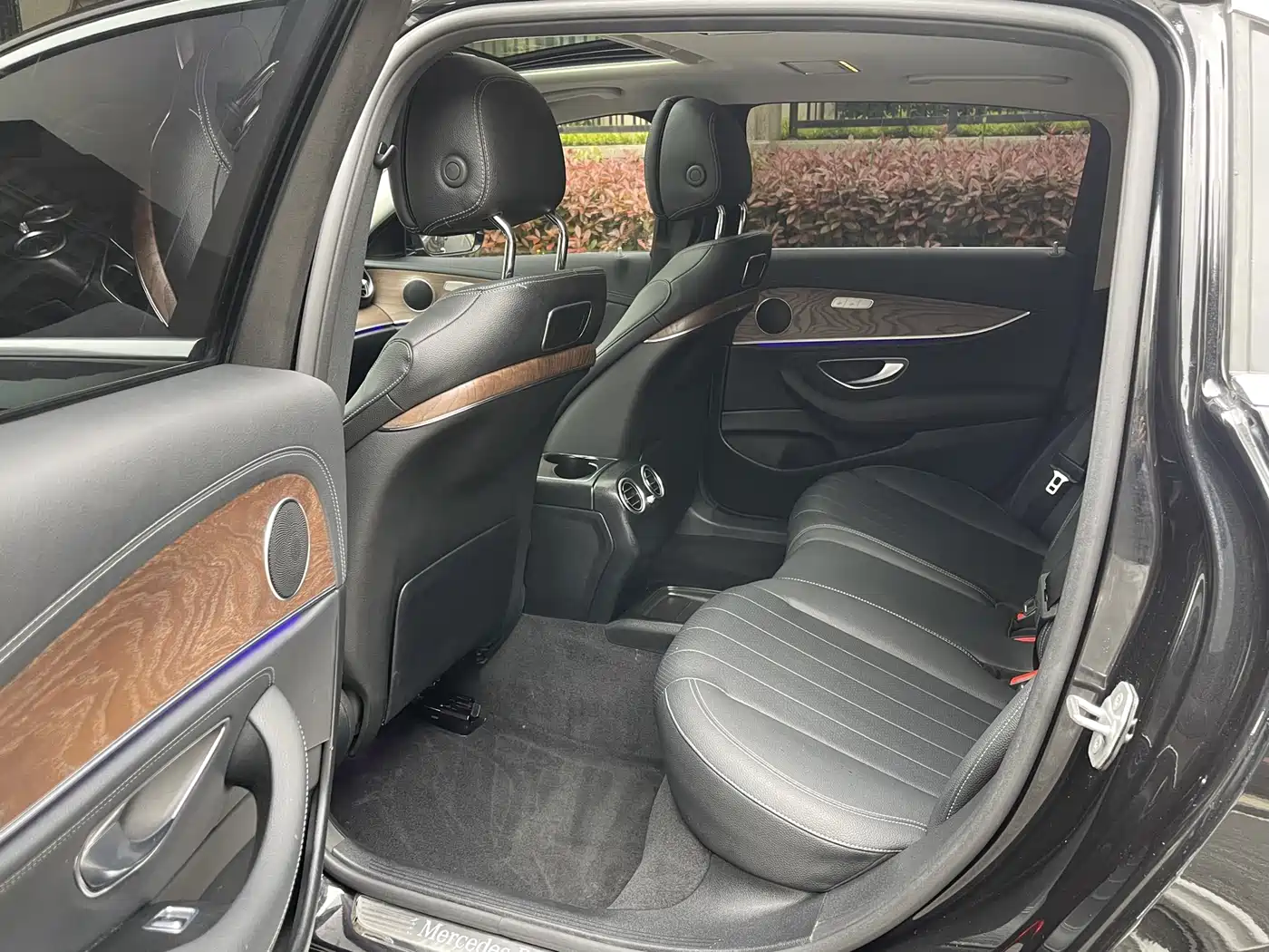 Mercedes-Benz E-Class 2016 E 300 L Fashion Type фото 11