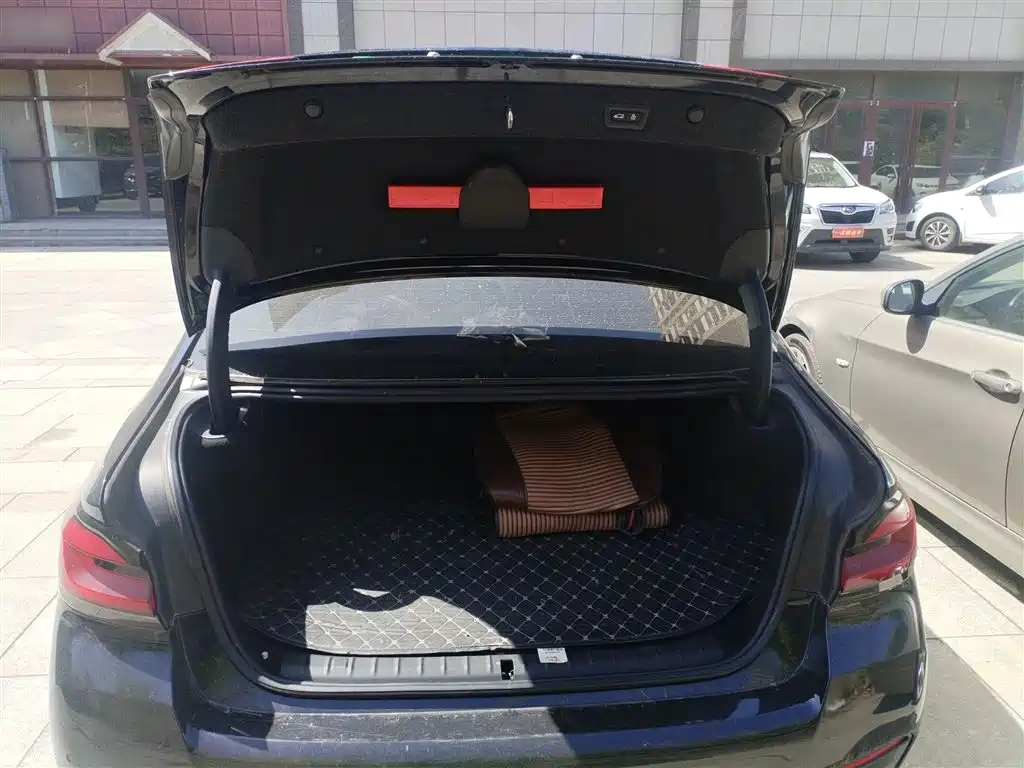 BMW 5 Series New Energy 2021 535Le M Sport Package фото 15