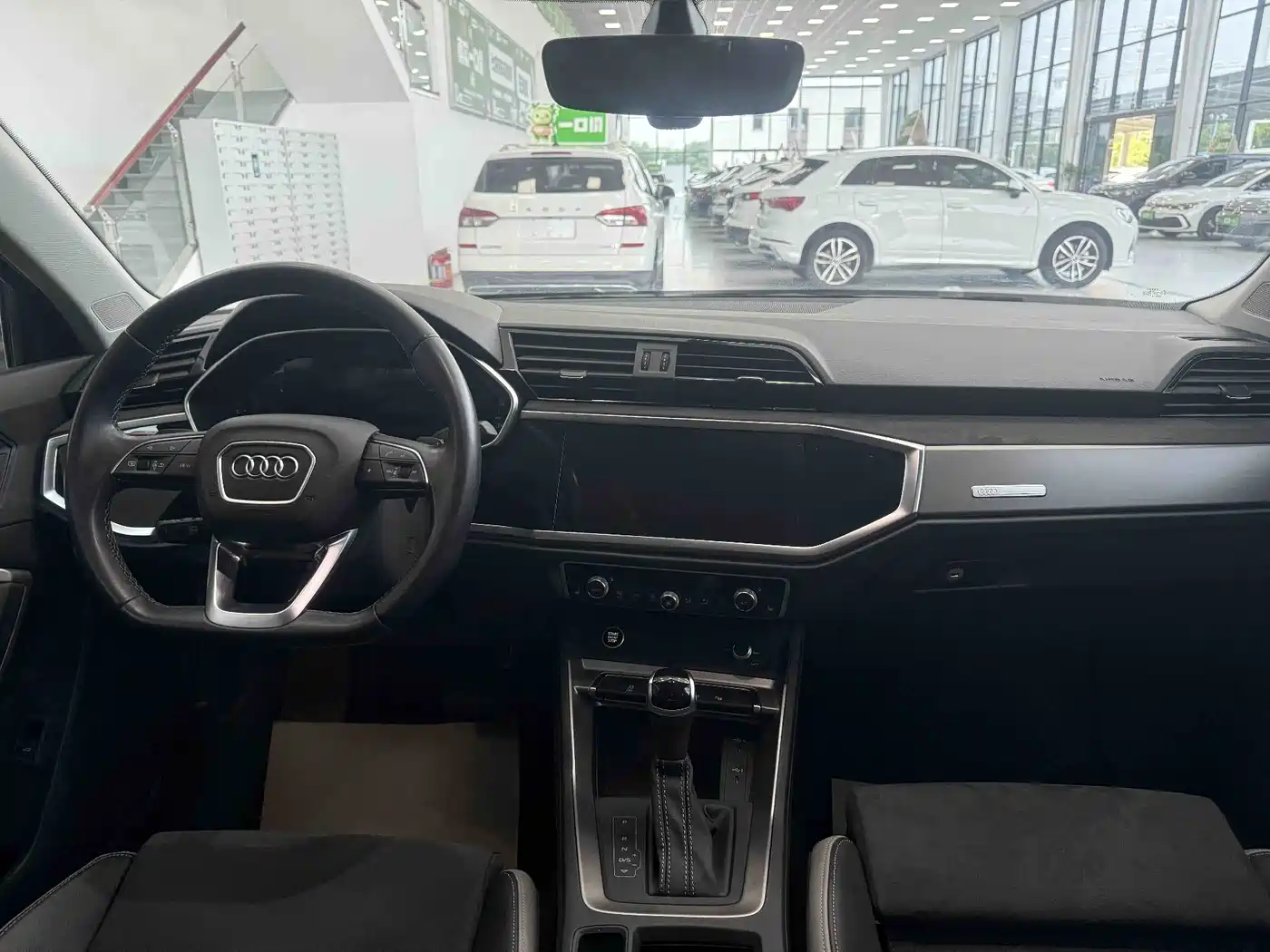 Audi Q3 2023 35 TFSI Fashion Dynamic (1.4T) фото 13