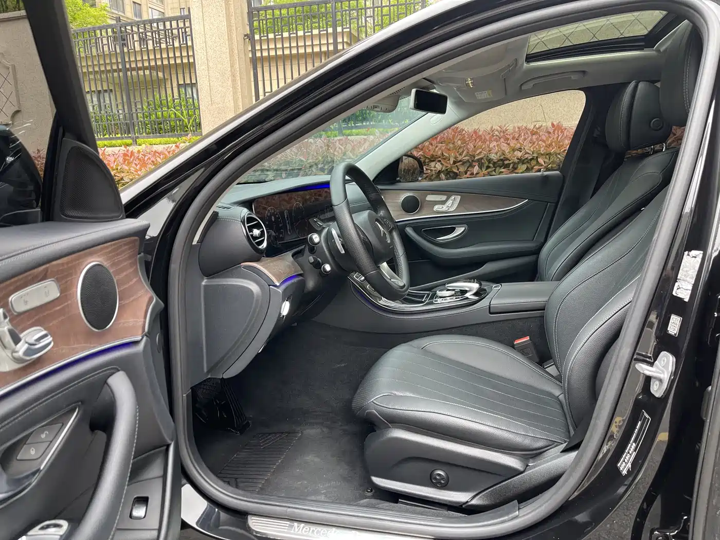 Mercedes-Benz E-Class 2016 E 300 L Fashion Type фото 20