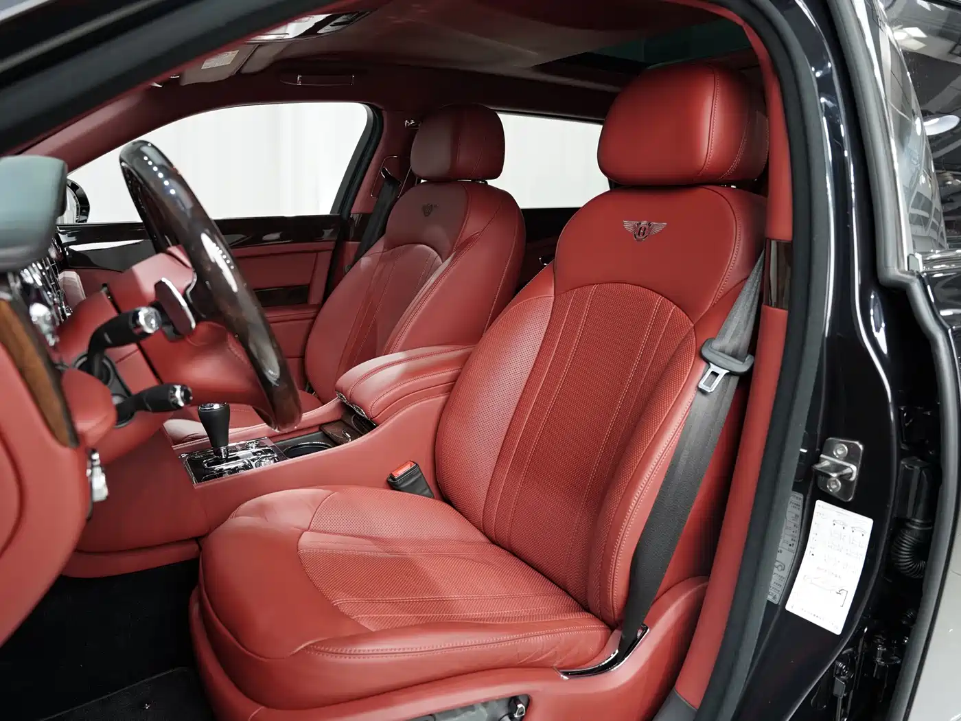 Bentley Mulsanne 2017 6.8T Long Wheelbase фото 8