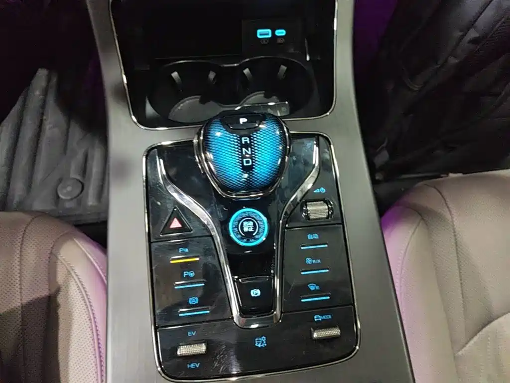 BYD Han 2025 DM-i 125KM LiDAR Smart Driving фото 14