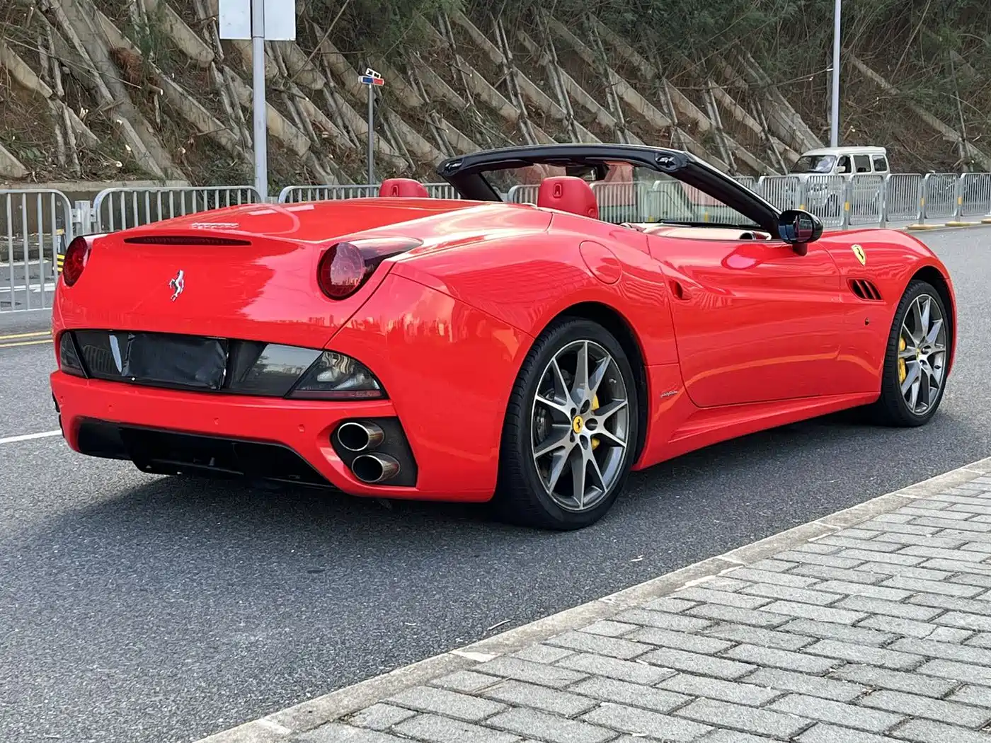 Ferrari California T 2011 2009 4.3L Standard