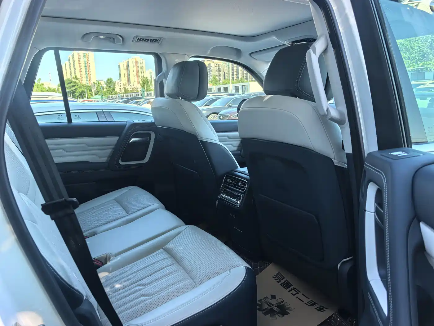 BAIC ORV Beijing Off-Road BJ60 2022 2.0T May Day Edition 7-Seater фото 8